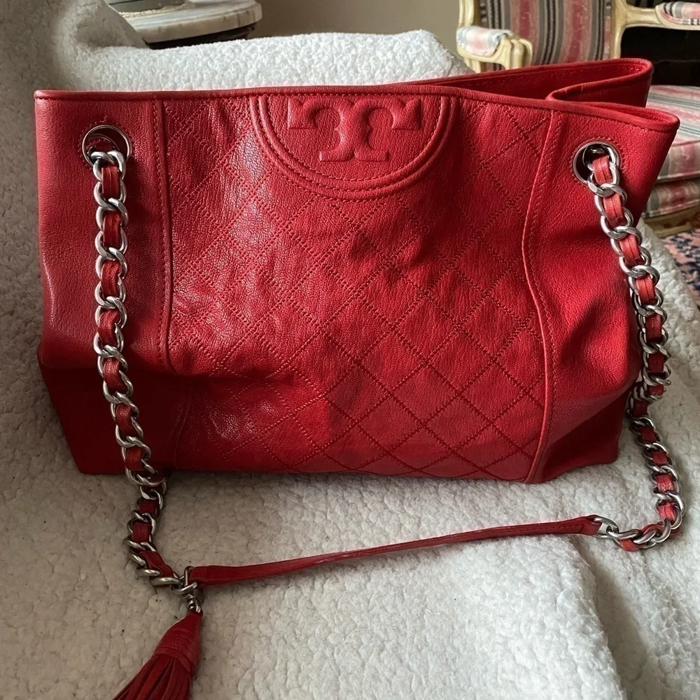 Tory Burch Fleming Distressed Leather Tote Cherry Apple